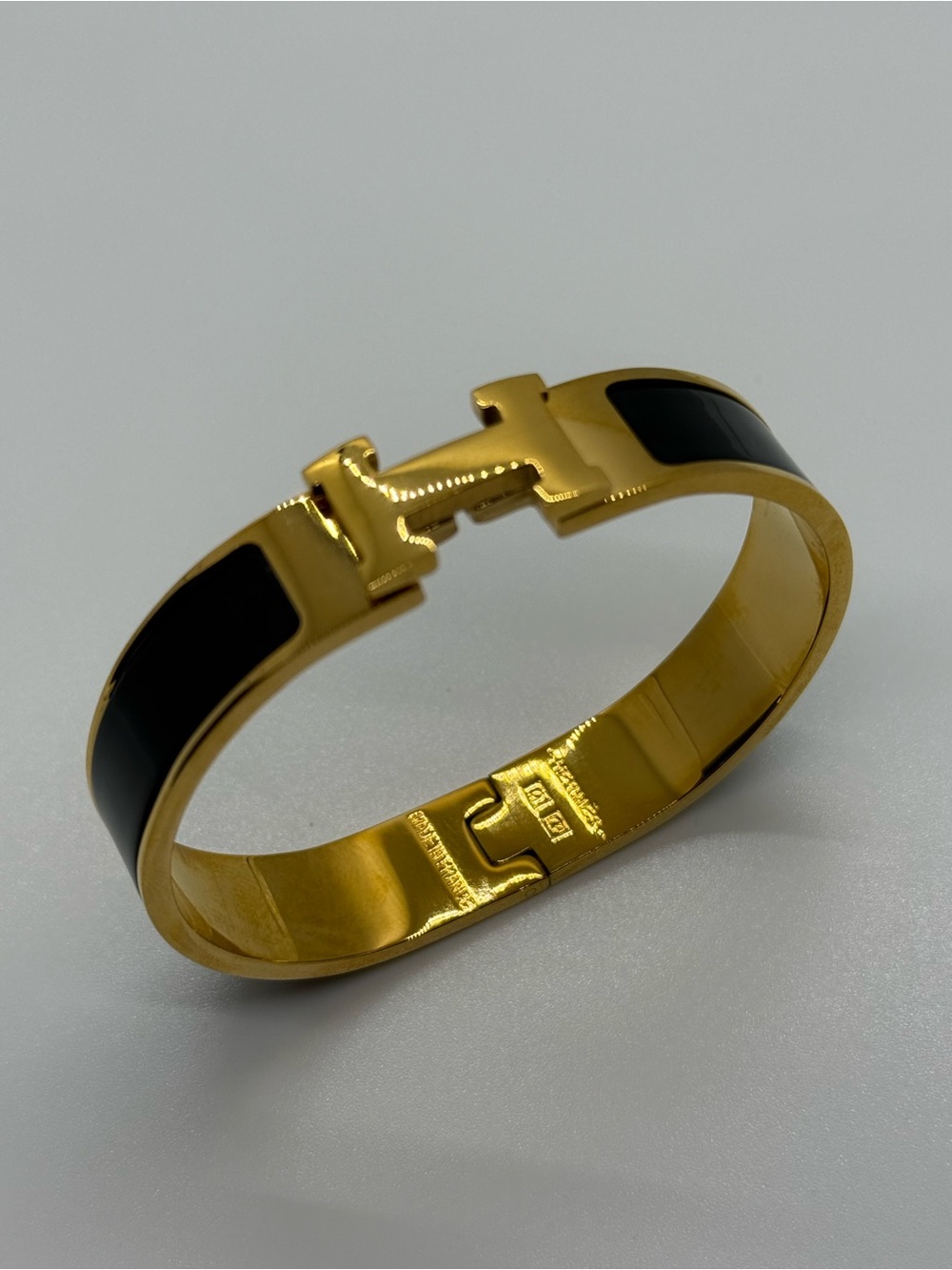 HERMÊS Clic H Bracelet - Picture 10 of 12
